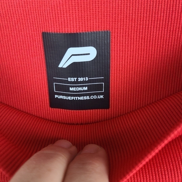 NEW Pursue Fitness Women's ADAPT Red Seamless Ribbed Shorts Sz M NWT - Picture 4 of 6